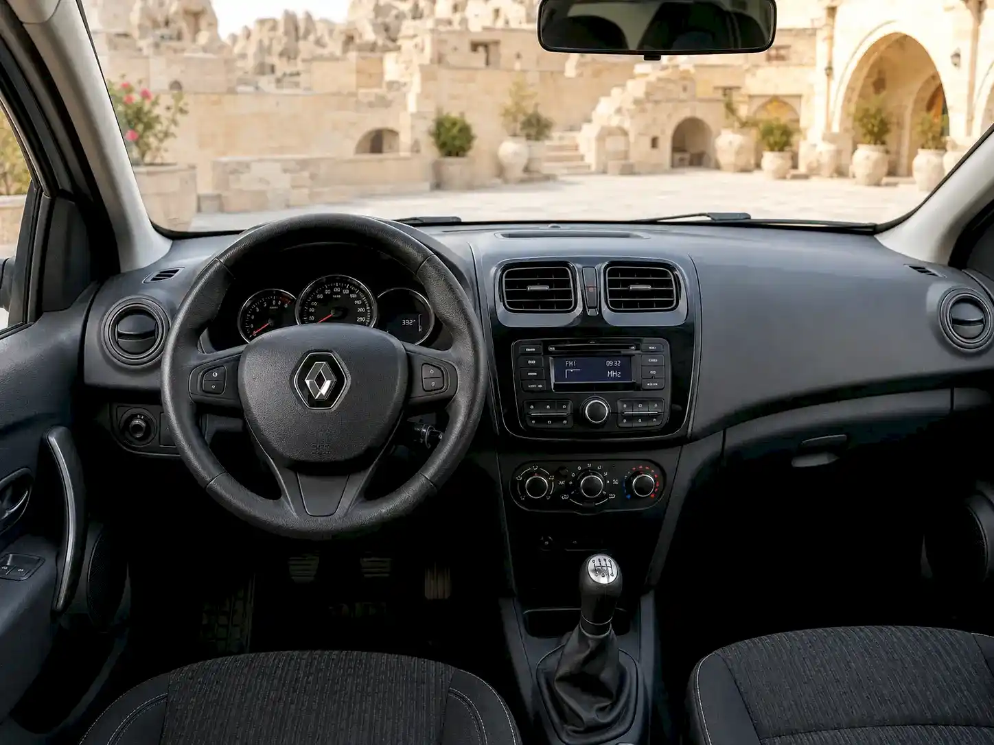 Renault Symbol thumbnail 5